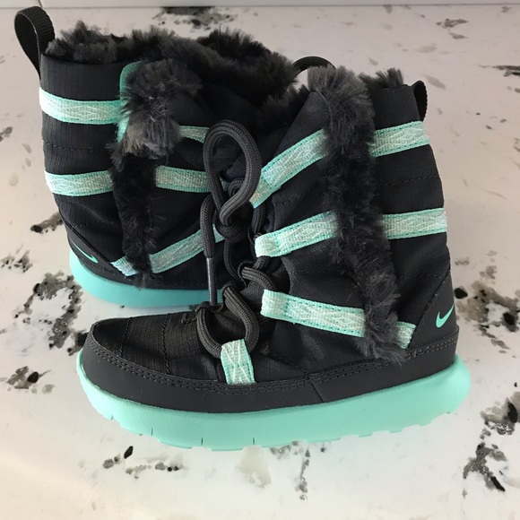 nike roshe one boots